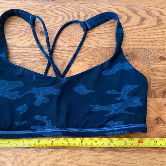 Lululemon Energy Bra in Heathered Texture Lotus Camo Oil Slick Blue (Size 6) - Picture 4 of 8
